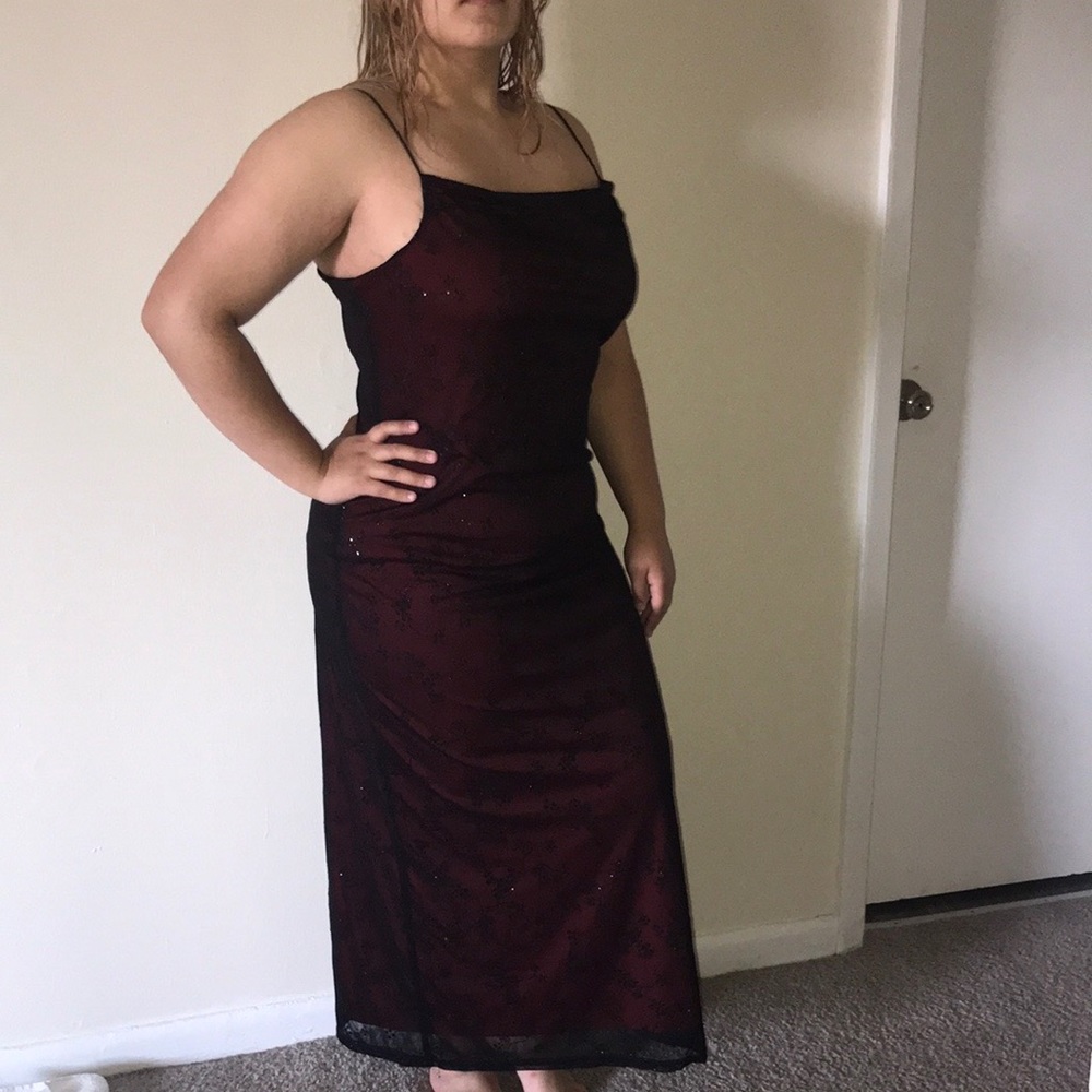 Beautiful long sleeveless black lace over red slip